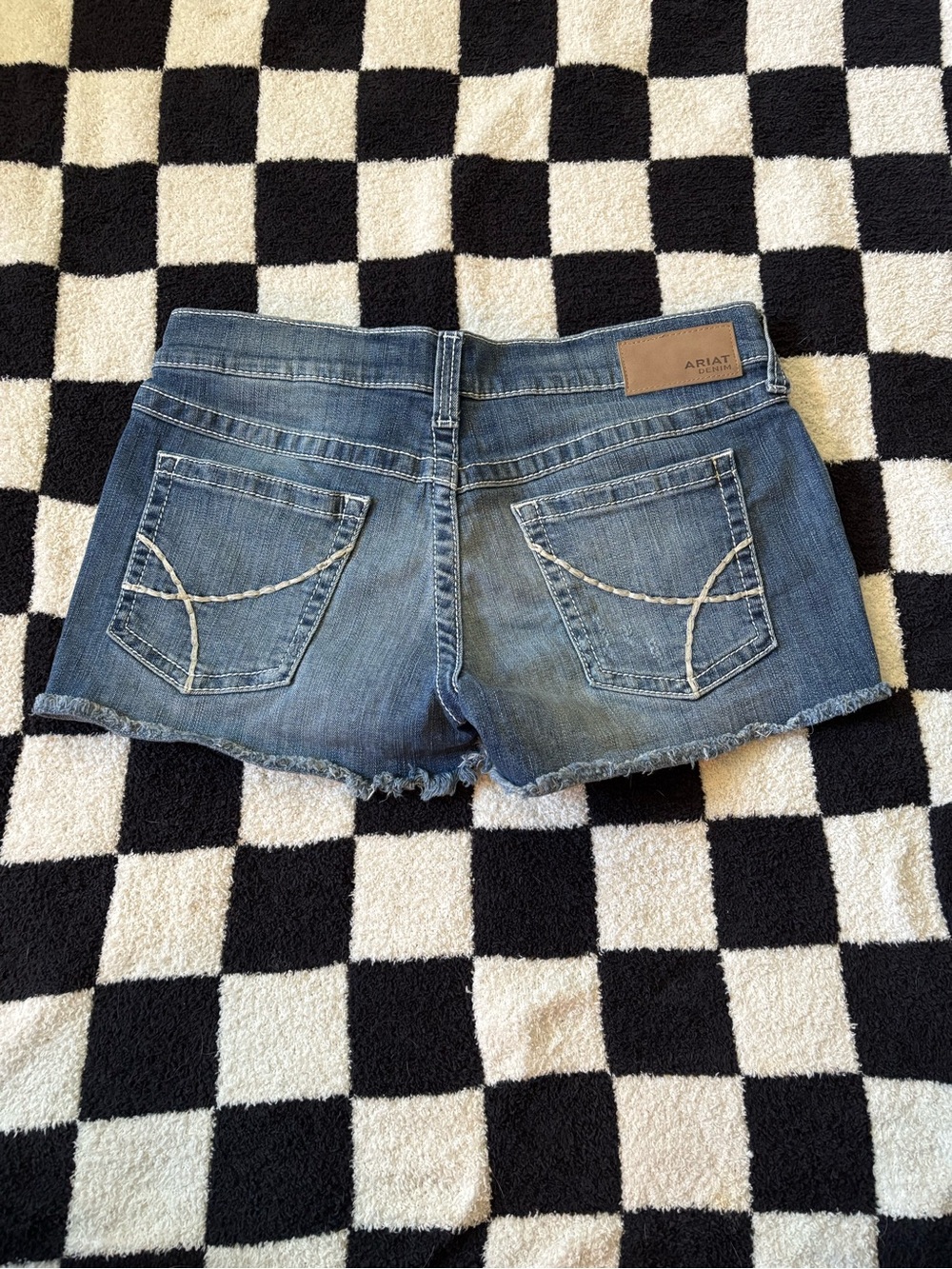 Ariat "Boyfriend" Shorts Size 28